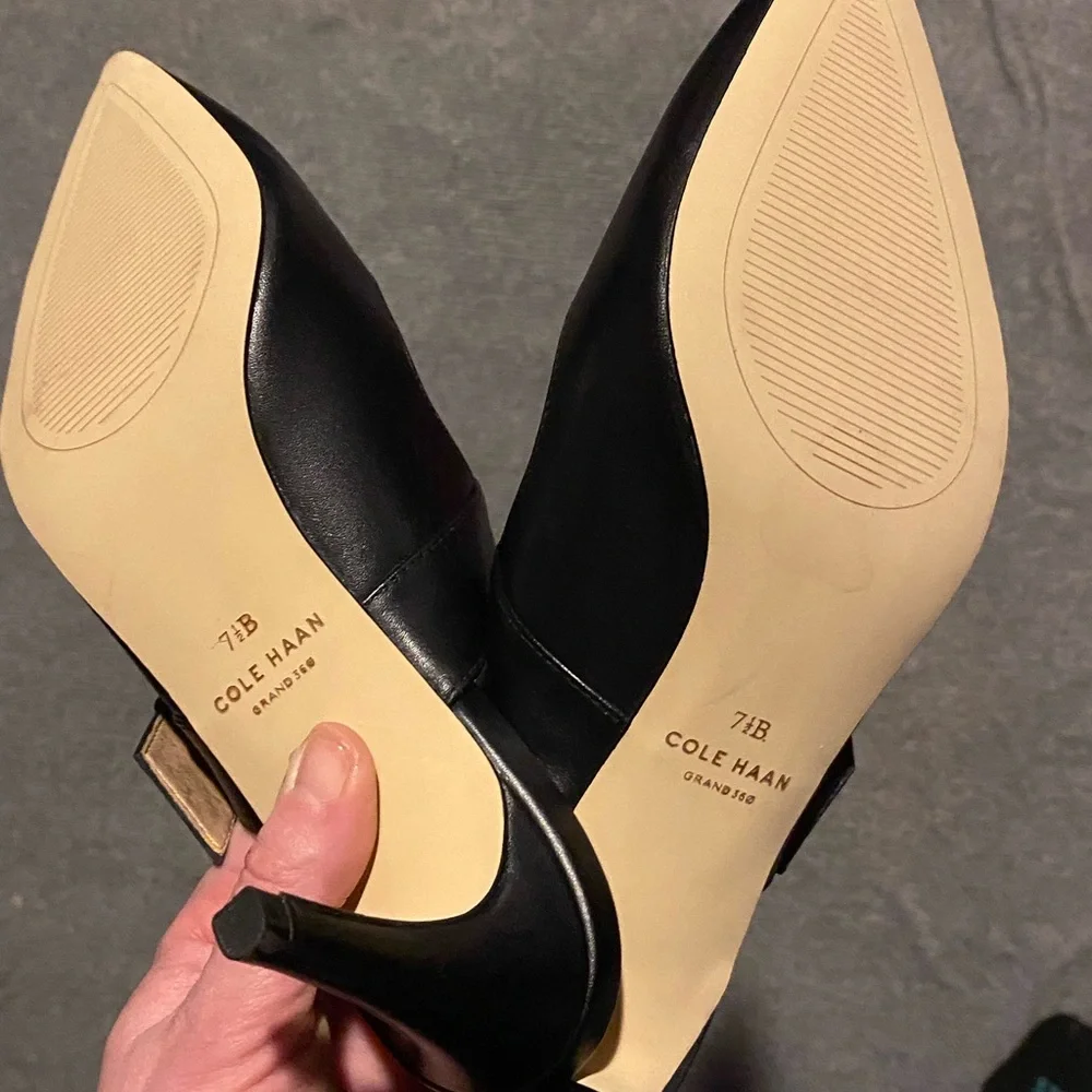 (NWOT)COLE HAAN-Kitten Heel Mules with Gold Buckle - Picture 10 of 16